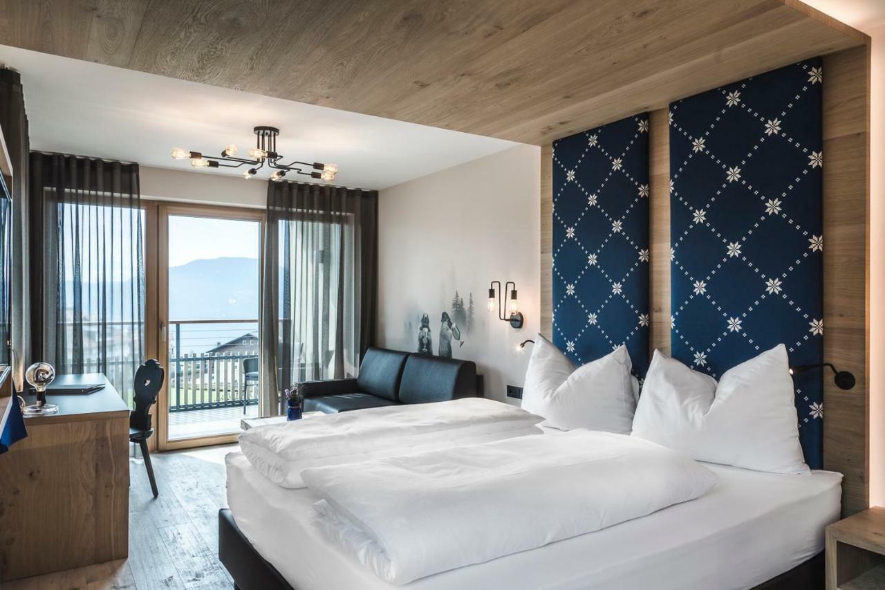 Luis & Buabm - Hotel San Genesio Atesino